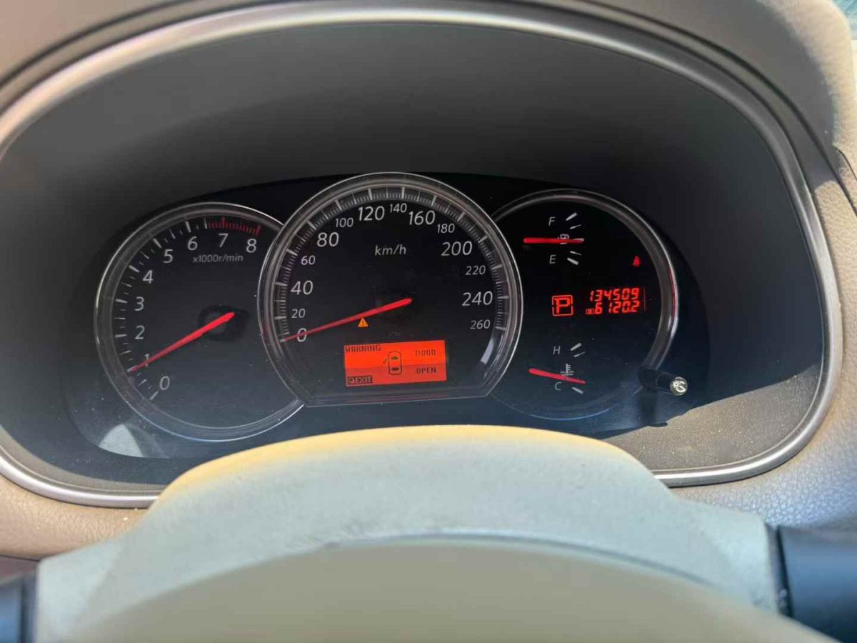 日產(chǎn) 天籟  2010款 2.0L XL周年紀(jì)念版圖片