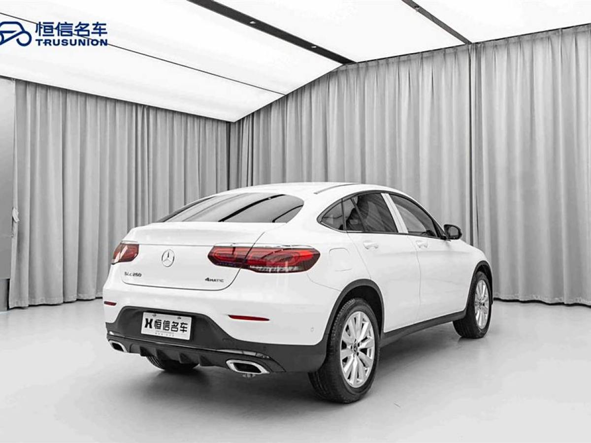 奔馳 奔馳GLC  2021款 GLC 260 4MATIC 轎跑SUV圖片