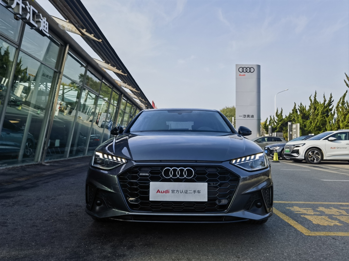 2022年8月奧迪 奧迪A4L  2022款 40 TFSI 豪華動感型