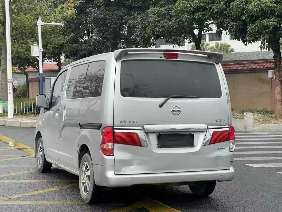 日產(chǎn) NV200 圖片