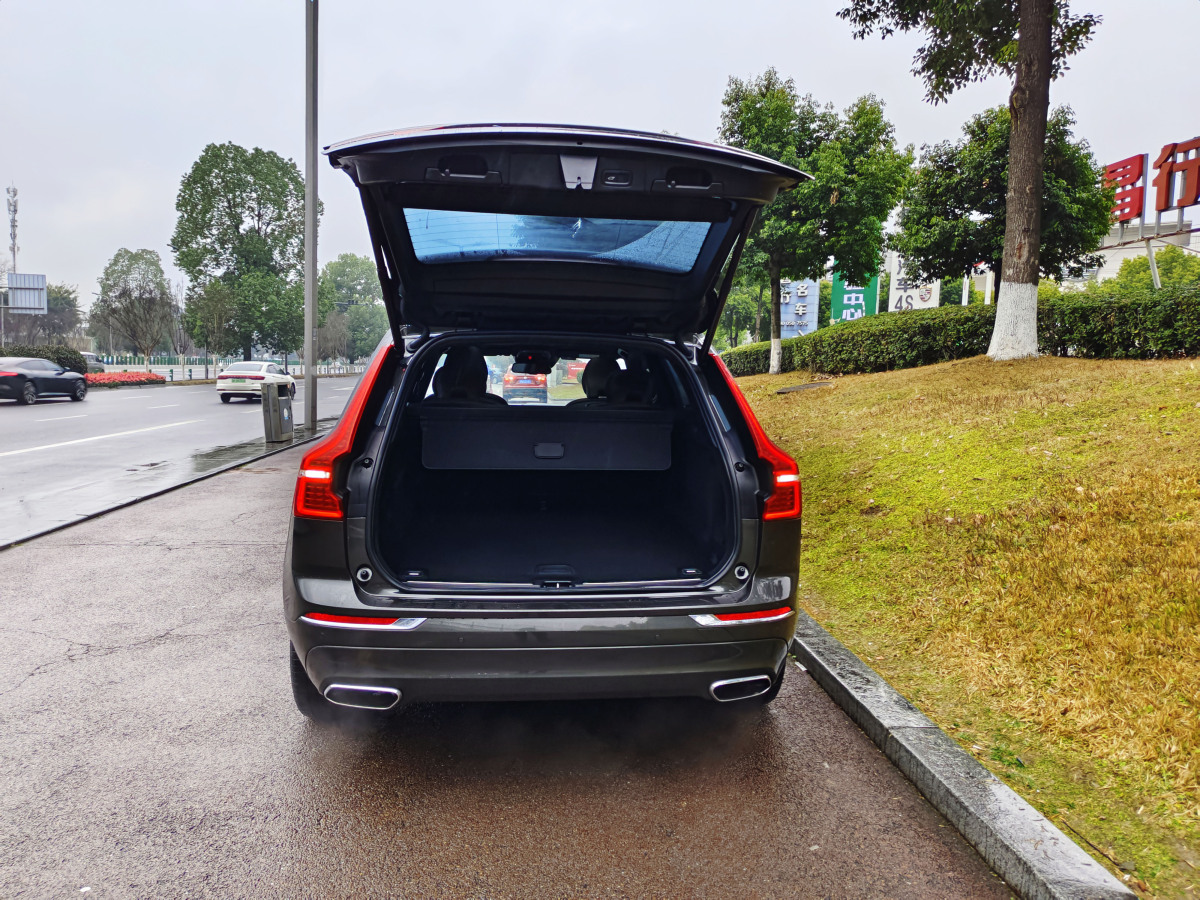 沃爾沃 XC60  2021款 T5 四驅(qū)智逸豪華版圖片