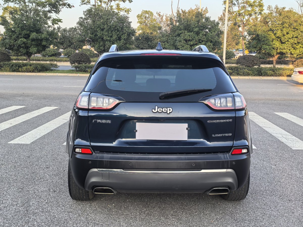 Jeep 自由光  2019款 2.0T 兩驅(qū)智享版 國VI圖片