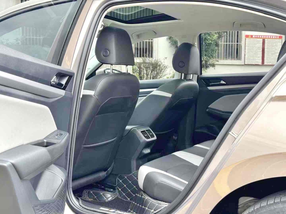 大眾 寶來  2023款 300TSI DSG尊行版圖片