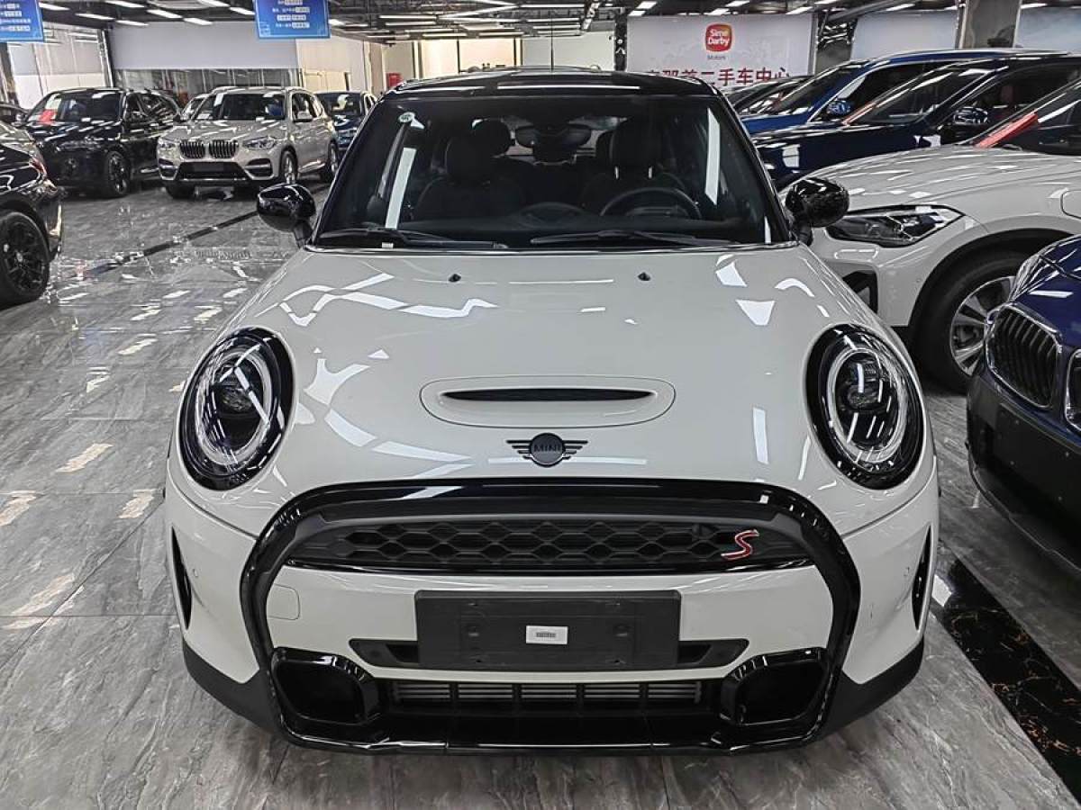 2023年11月MINI MINI  2023款 2.0T COOPER S 藝術(shù)家 五門版