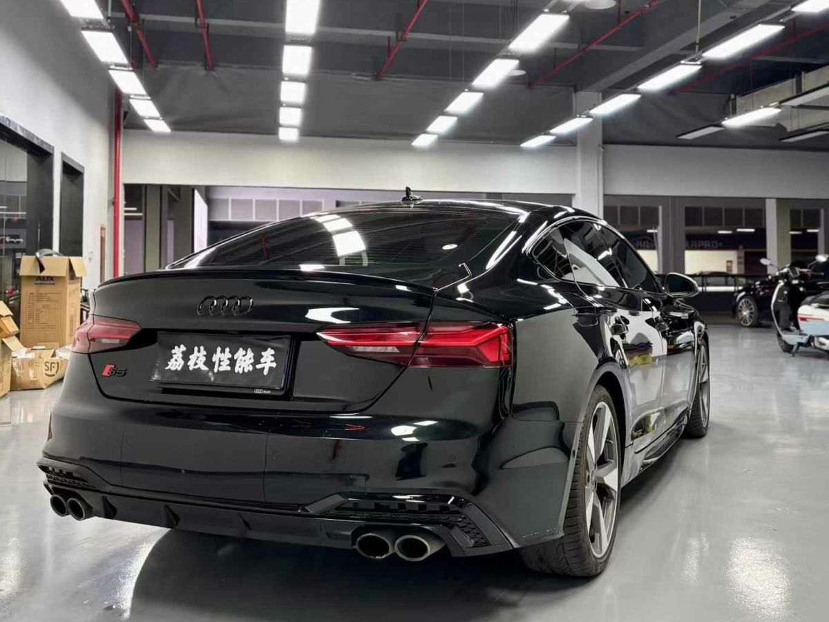 奧迪 奧迪S3  2021款 S3 Limousine edition one 歐洲版圖片