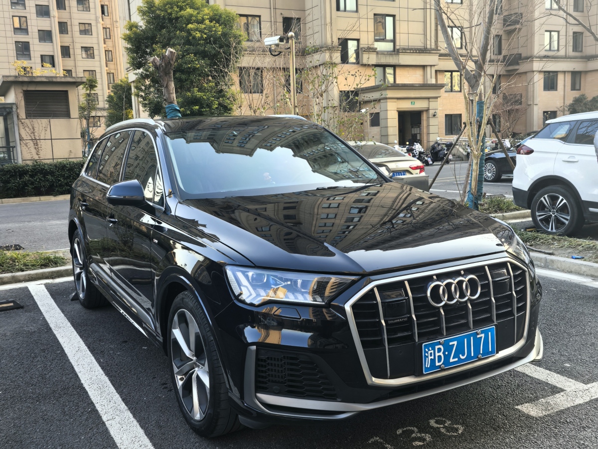 奧迪 奧迪Q7  2024款 55 TFSI quattro S line尊貴型圖片