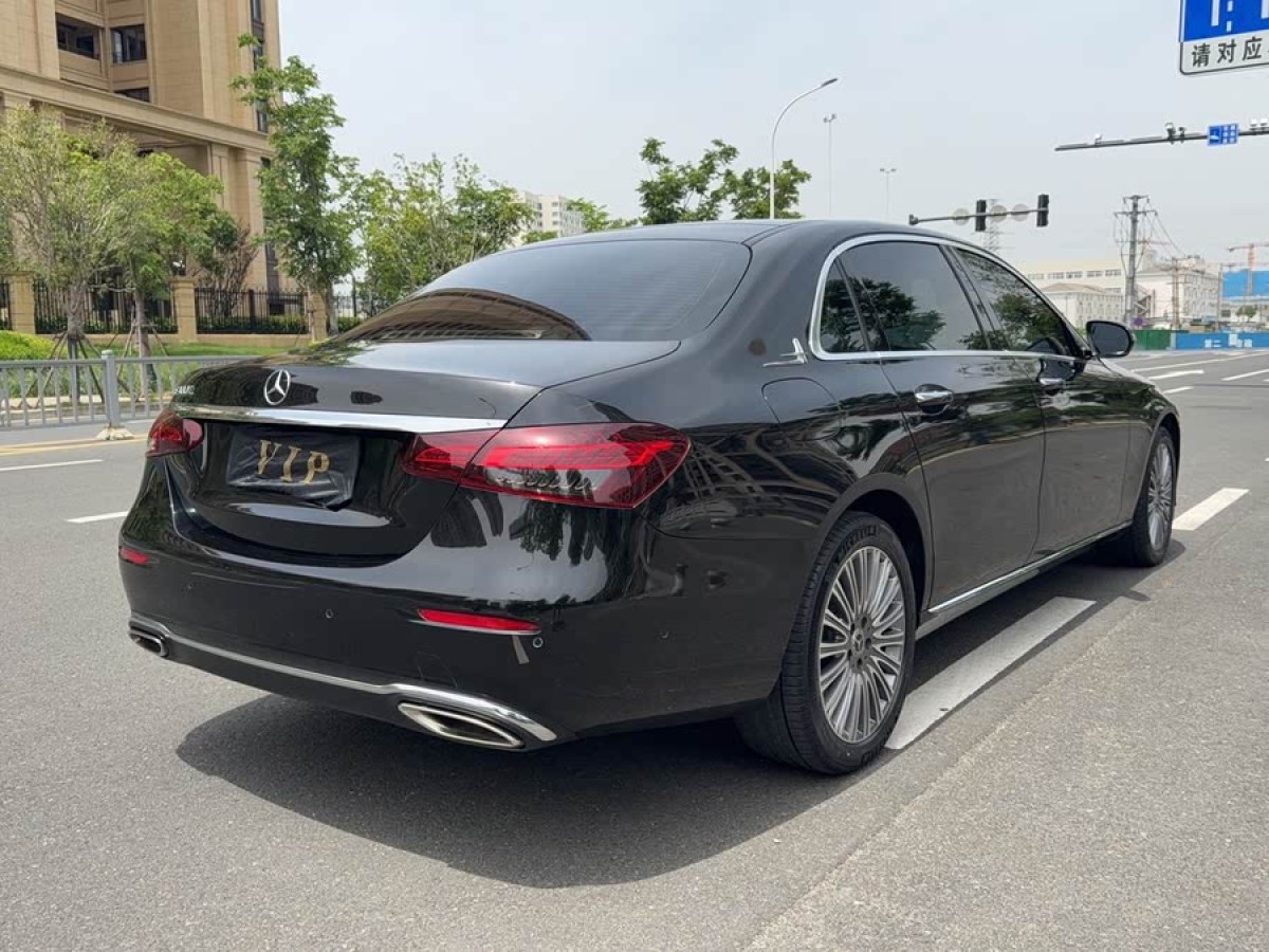 奔馳 奔馳E級(jí)  2021款 改款 E 300 L 時(shí)尚型圖片