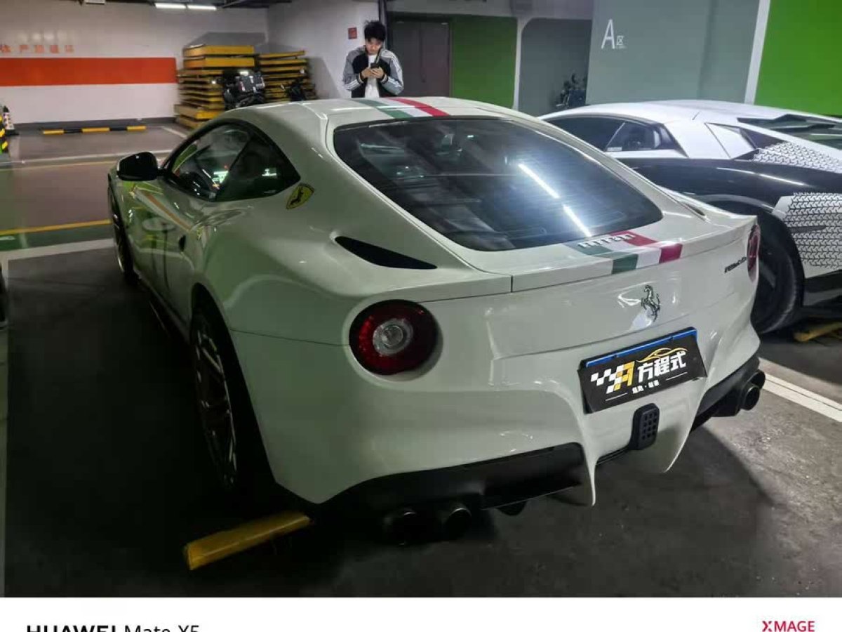 法拉利 F12berlinetta  2013款 6.3L 標準型圖片