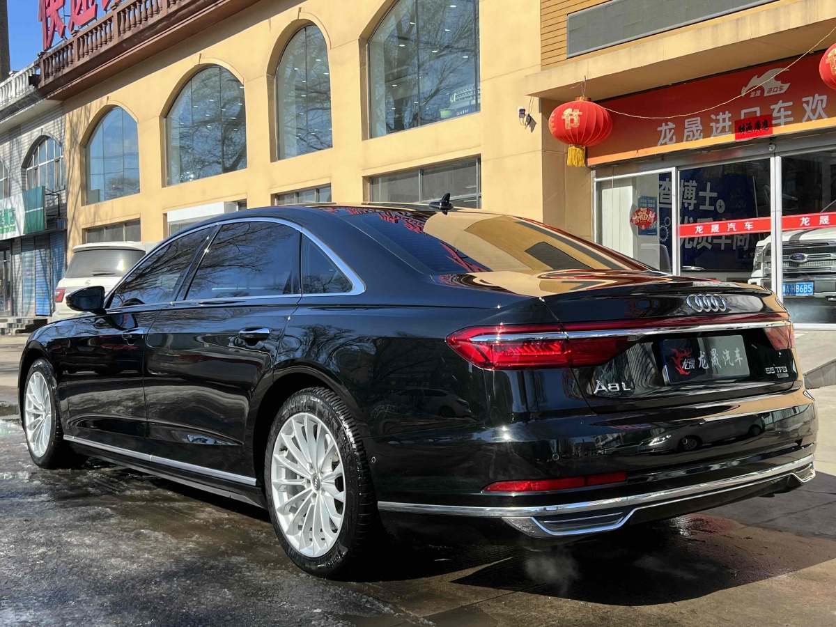 奧迪 奧迪a8 2018款 a8l 55 tfsi quattro投放版精英型 黑色 手動擋