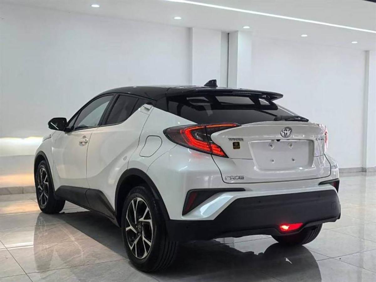 豐田 C-HR  2020款 2.0L 豪華版圖片