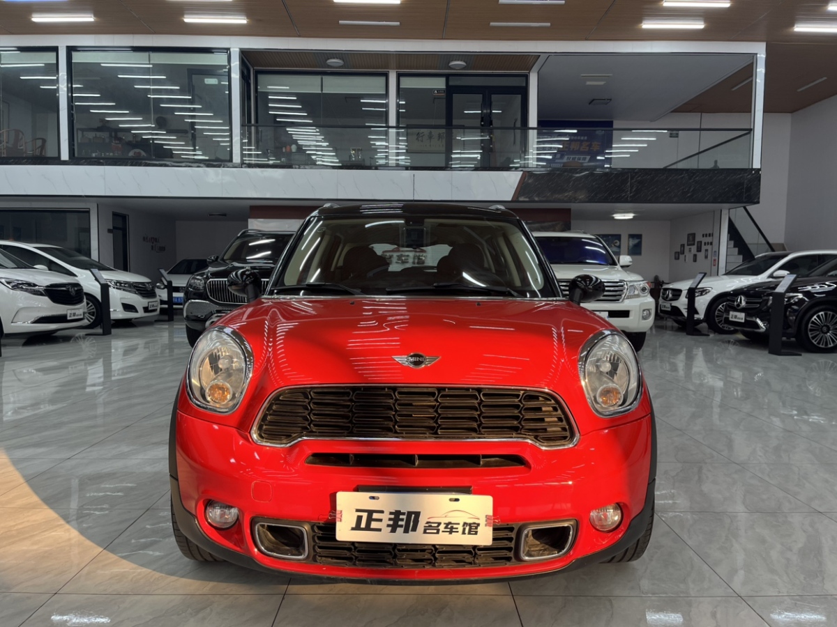 2012年6月MINI COUNTRYMAN  2016款 1.6T COOPER ALL4 Fun裝備控