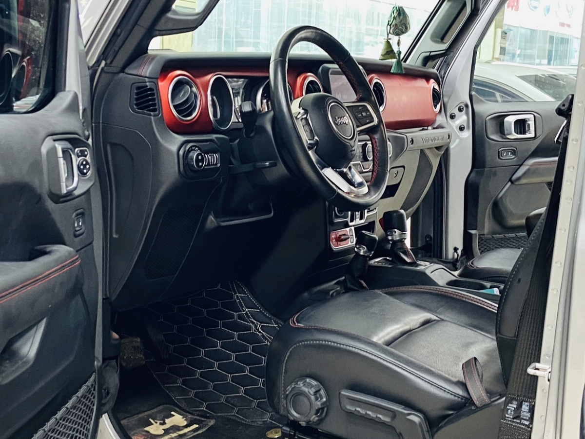 2021年3月Jeep 牧马人  2021款 2.0T Rubicon 四门版