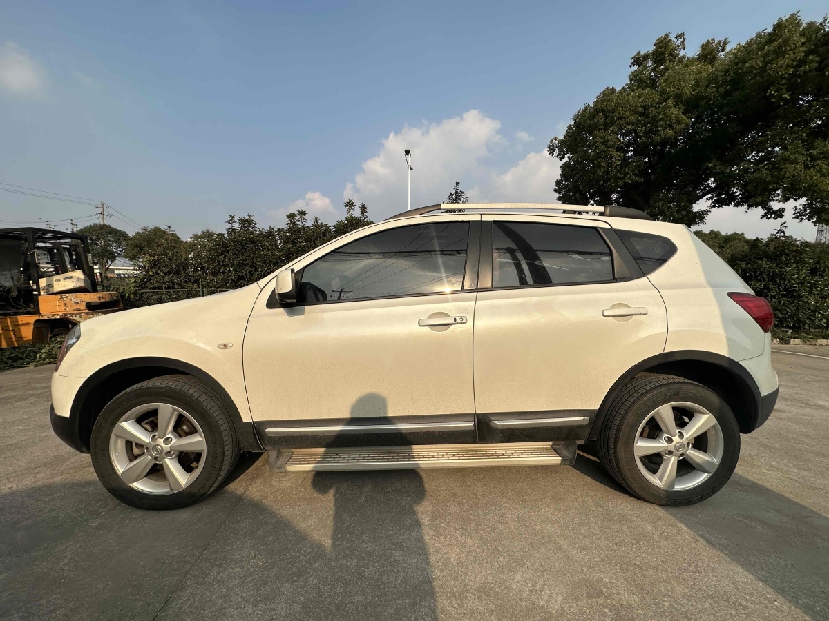 日產(chǎn) 逍客  2011款 2.0XV 雷 CVT 2WD圖片