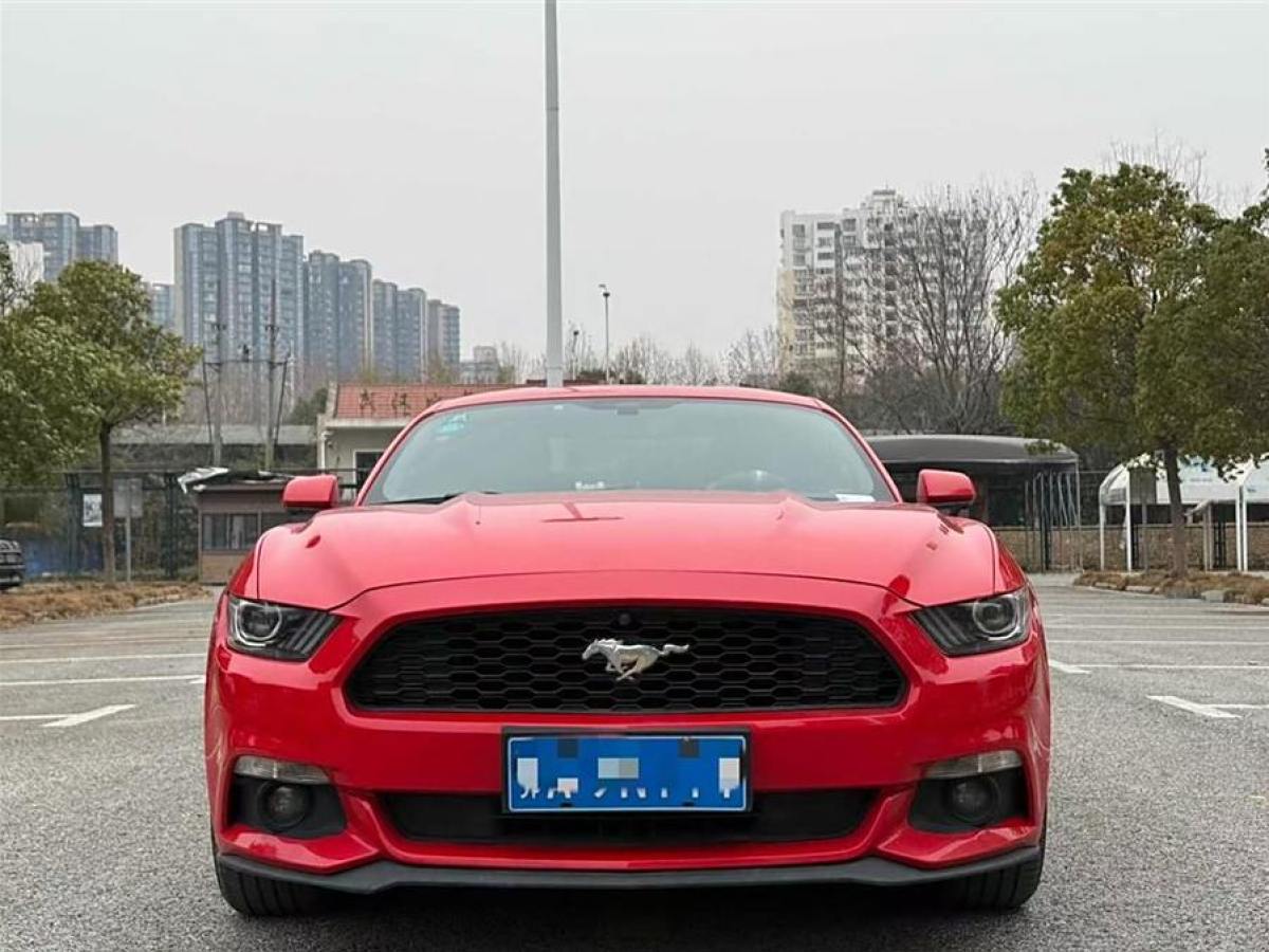 福特 Mustang  2017款 2.3T 運(yùn)動版圖片