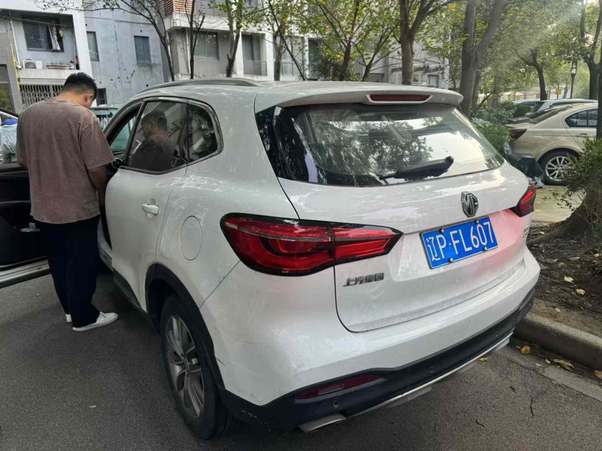 名爵 名爵ZS  2020款 全球百萬暢銷款 1.5L 手動65寸巨幕天窗版圖片