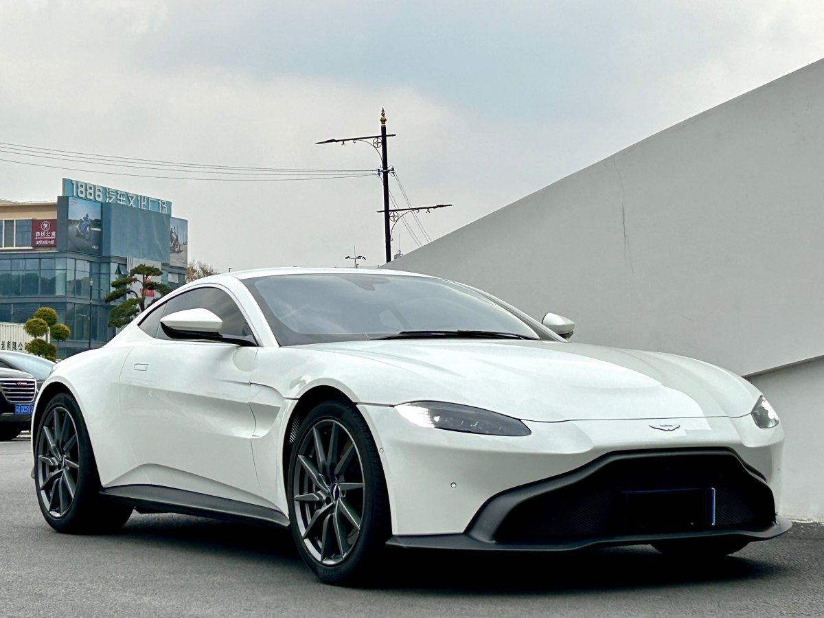 阿斯頓·馬丁 V8 Vantage  2020款 4.0T V8 Coupe圖片