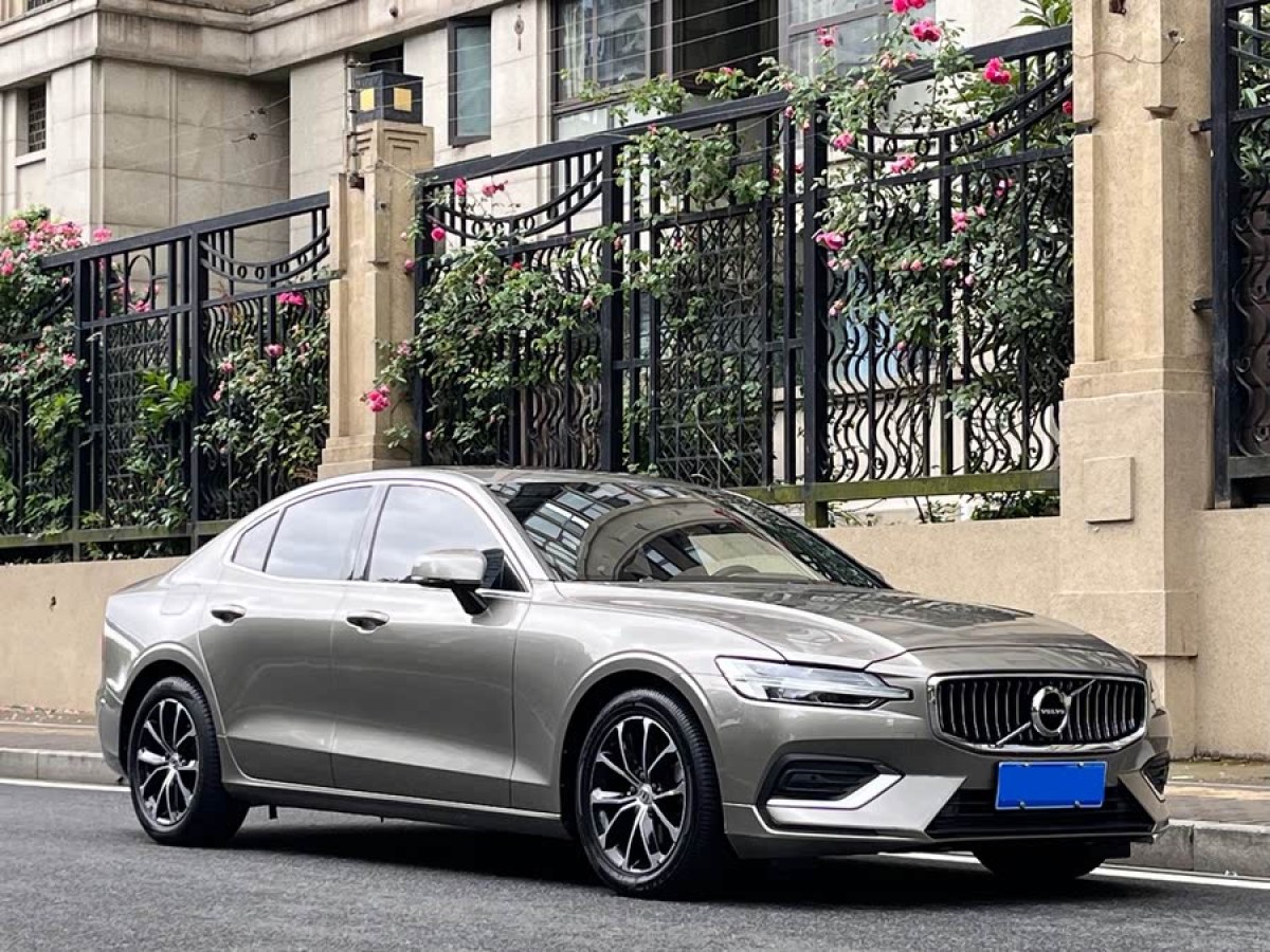 沃爾沃 S60L  2020款 T4 智逸豪華版圖片
