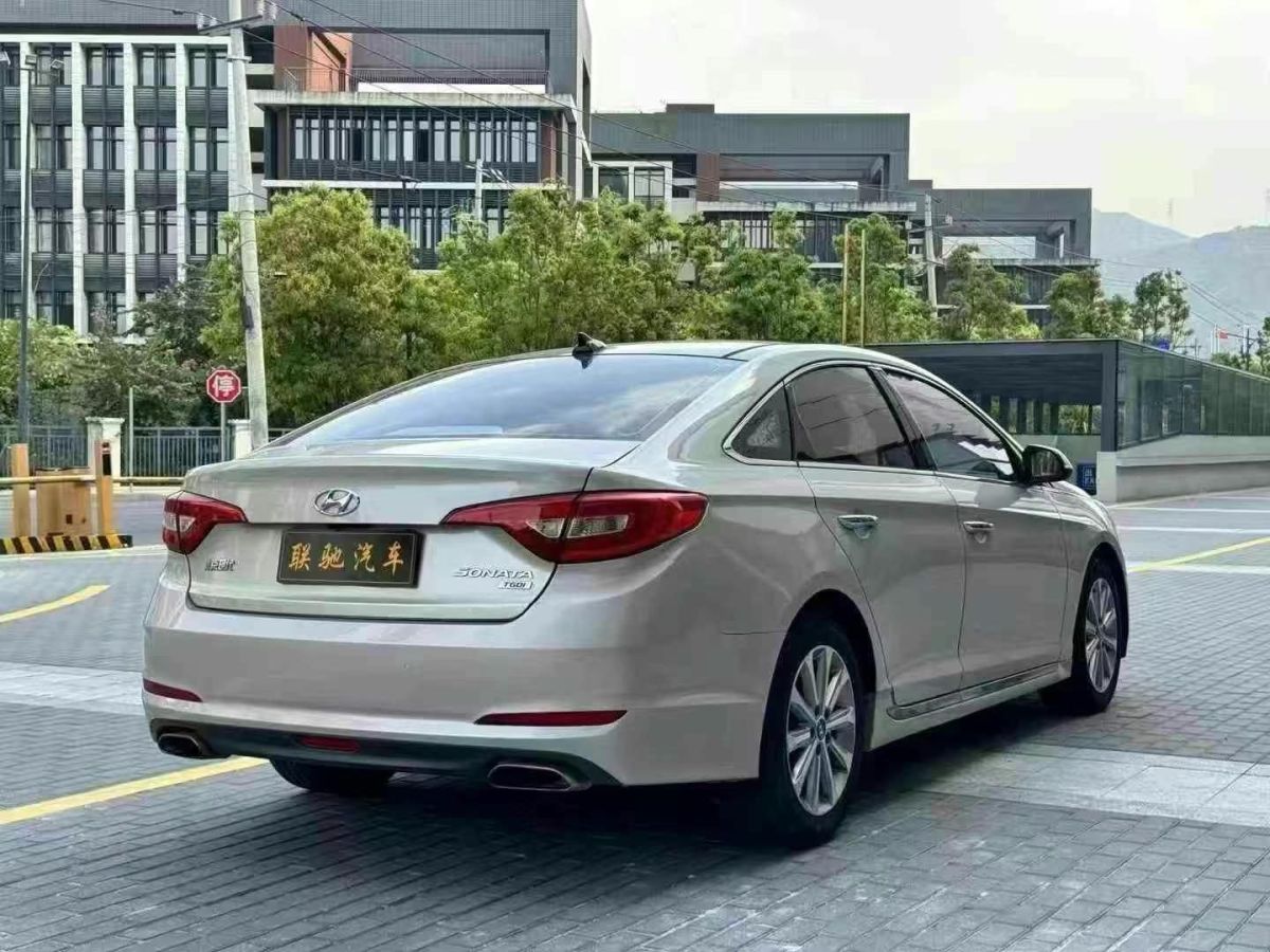 現(xiàn)代 ix25  2015款 1.6L GS 兩驅(qū)時(shí)尚型圖片