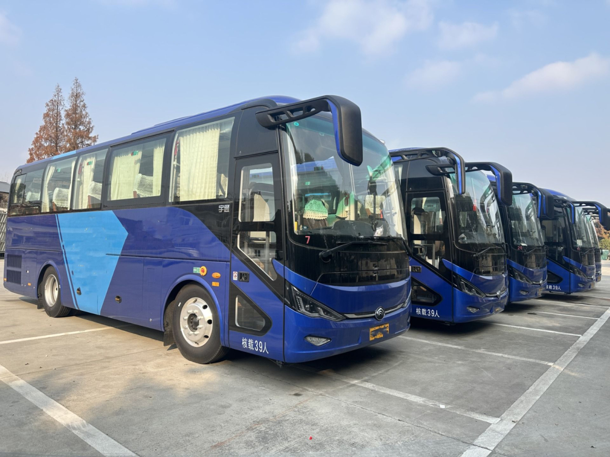 多臺(tái)國(guó)六39座宇通C9L型6907旅游車圖片