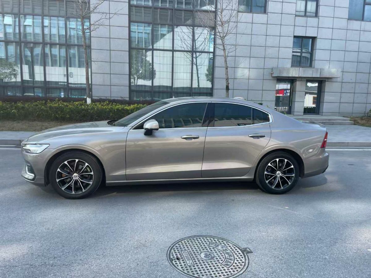 2020年1月沃爾沃 S60L  2020款 T3 智行豪華版