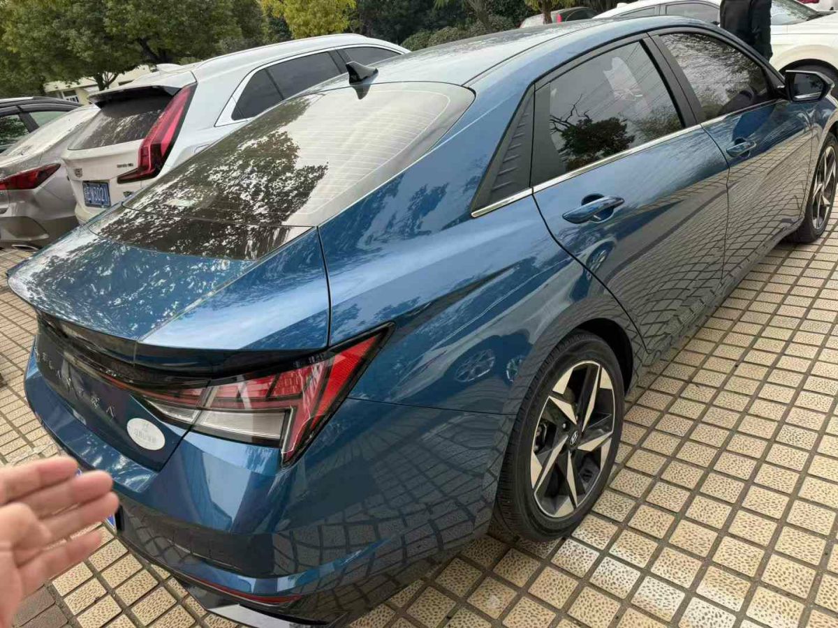 現(xiàn)代 伊蘭特  2021款 1.5L LUX尊貴版圖片