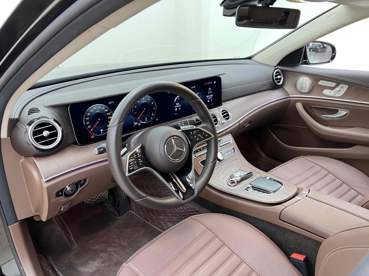 奔馳 奔馳E級(jí)  2021款 改款 E 300 L 豪華型圖片