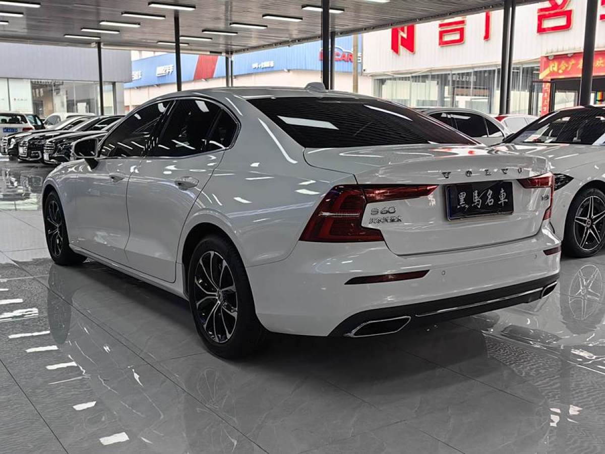 沃爾沃 S60L  2020款 T4 智逸豪華版圖片