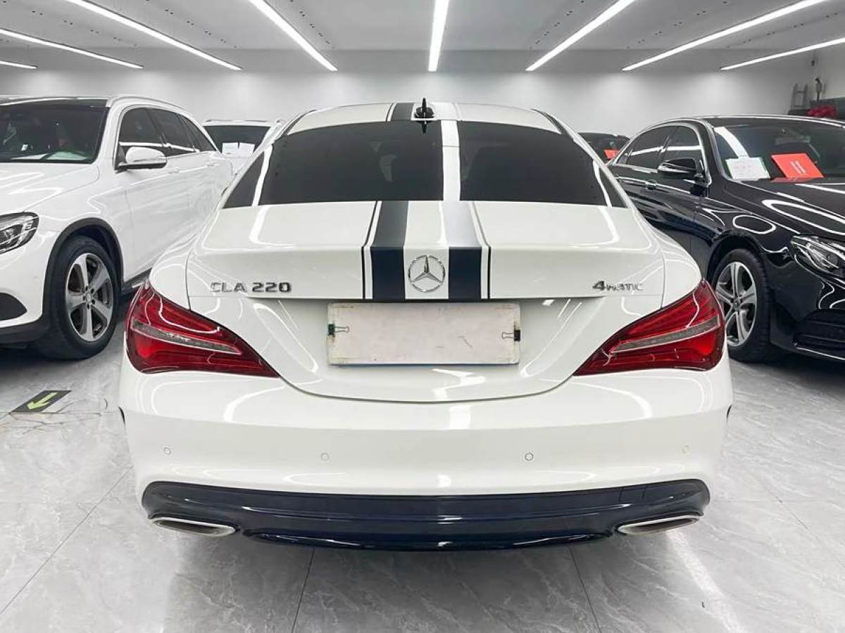 奔馳 奔馳CLA級(jí)  2017款 CLA 220 4MATIC 極地限量版圖片