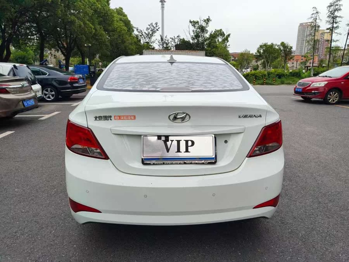 現(xiàn)代 瑞納  2014款 1.4L 自動智能型GLS圖片