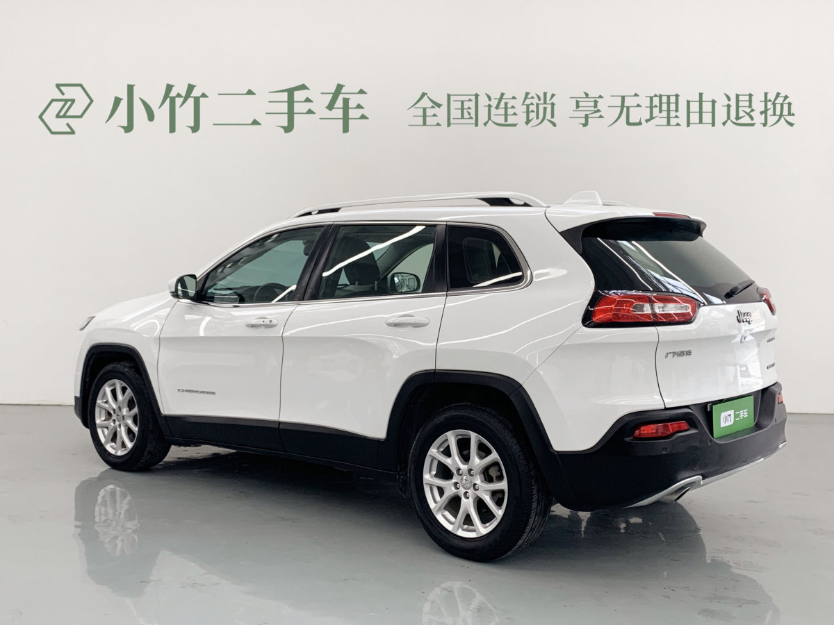 2017年12月Jeep 自由光  2017款 2.0L 優(yōu)越版