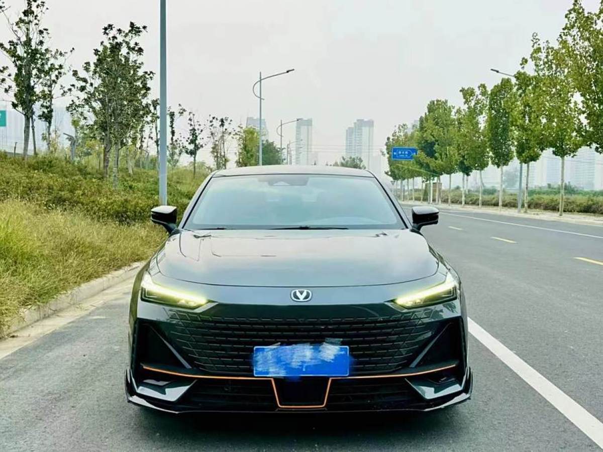 2023年6月長安 長安UNI-V  2023款 1.5T 運(yùn)動版