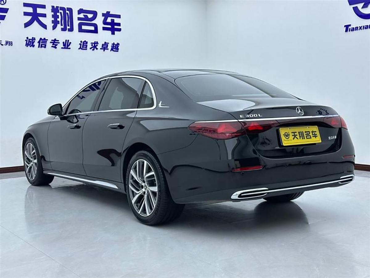 奔馳 奔馳E級  2024款 改款 E 300 L 時尚型圖片