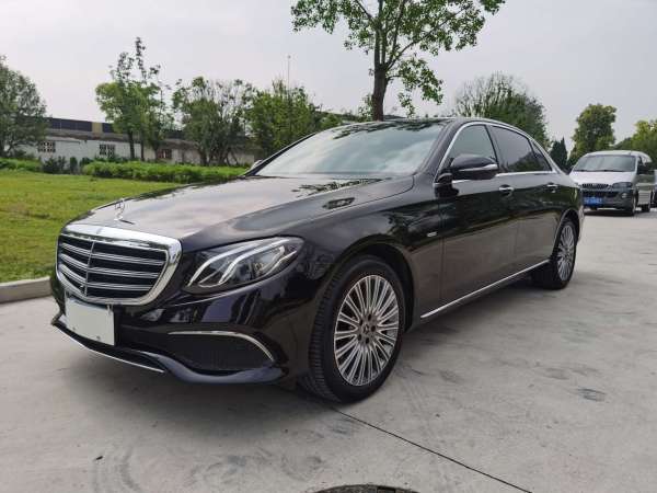 奔驰 奔驰E级  2020款 E 300 L 豪华型