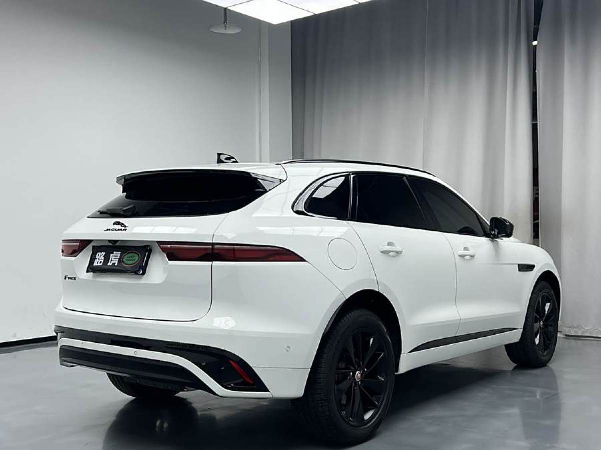 2023年2月捷豹 F-PACE  2022款 P250 R-Dynamic BLACK