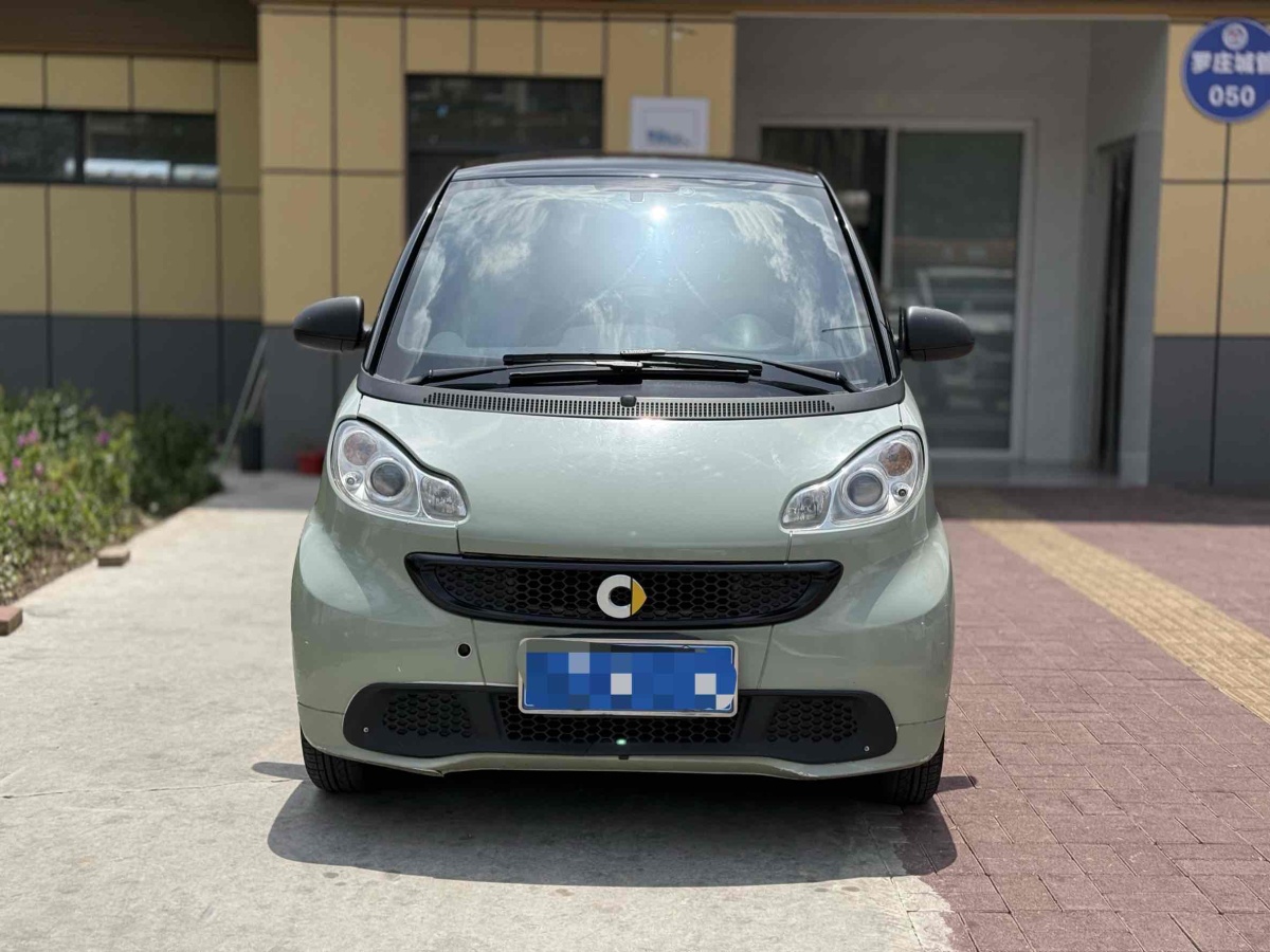 smart fortwo  2014款 1.0 MHD 硬頂新年特別版圖片