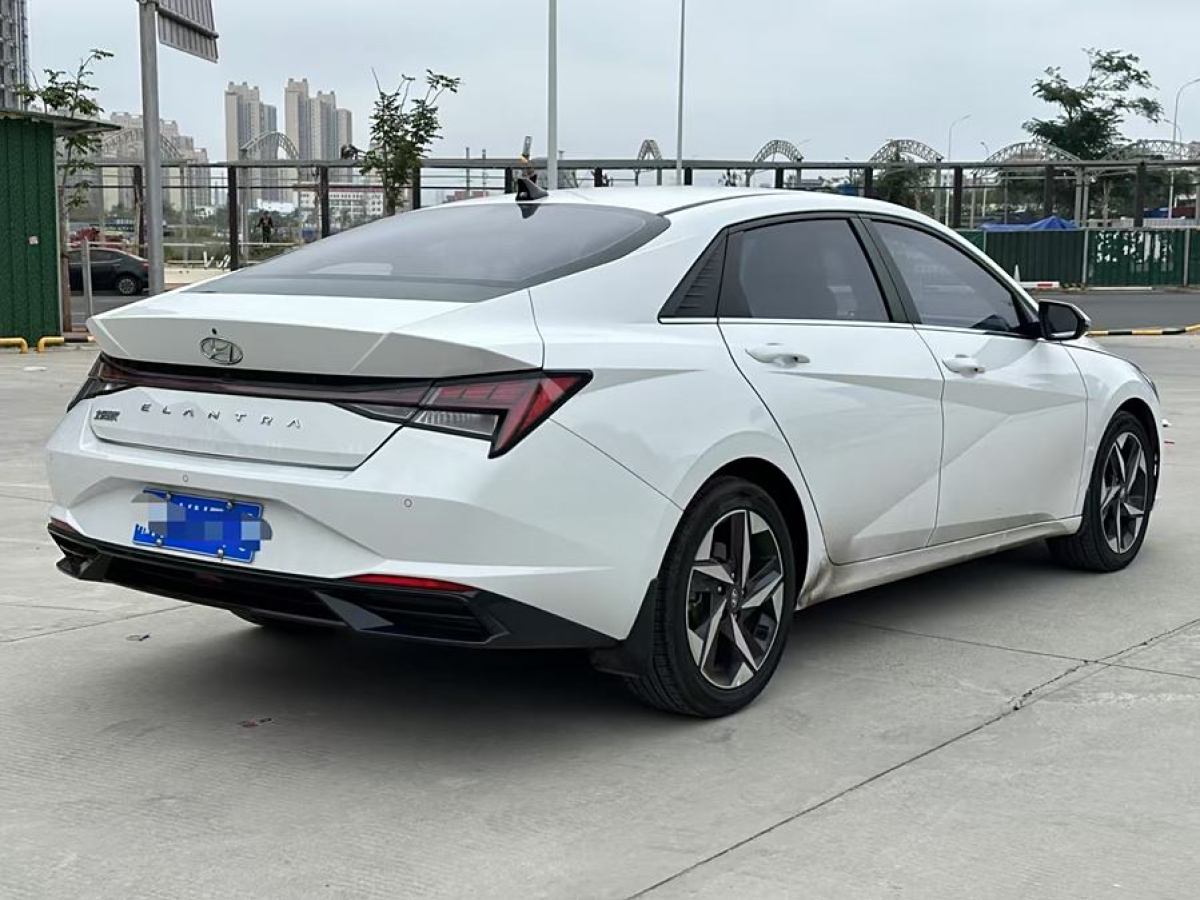 現(xiàn)代 伊蘭特  2022款 1.5L CVT LUX尊貴版圖片