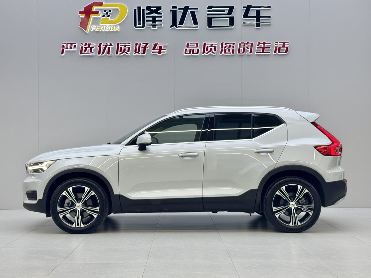 沃爾沃 沃爾沃XC40  2021款 T4 四驅(qū)智遠(yuǎn)豪華版圖片