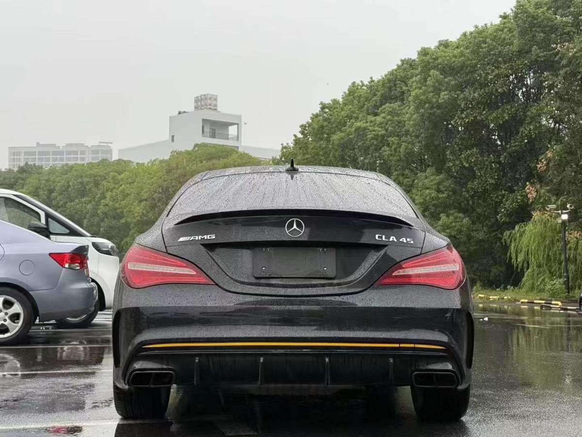 2017年8月奔馳 奔馳CLA級(jí)AMG  2017款 AMG CLA 45 4MATIC 暗夜雷霆限量版