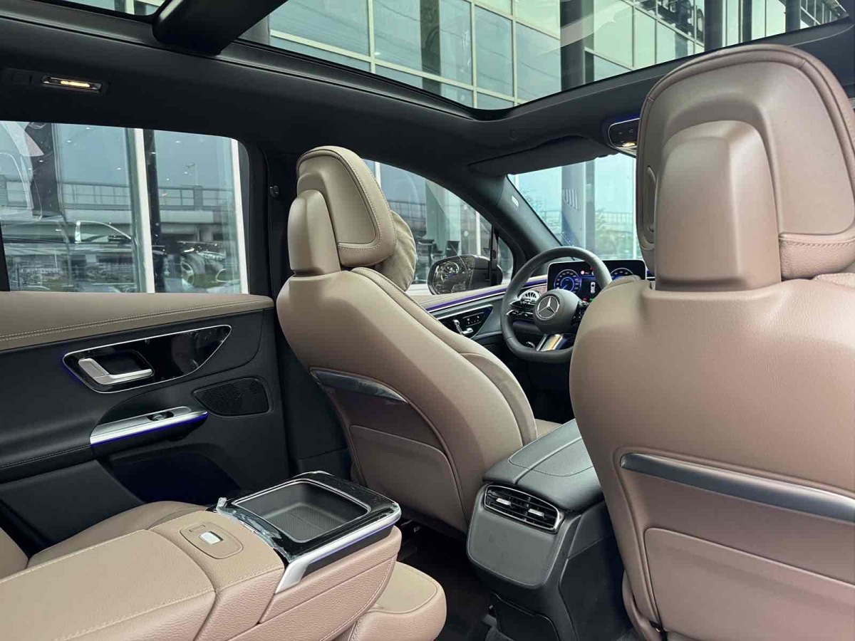 2024年6月奔馳 奔馳EQE SUV  2024款 350 4MATIC 豪華版