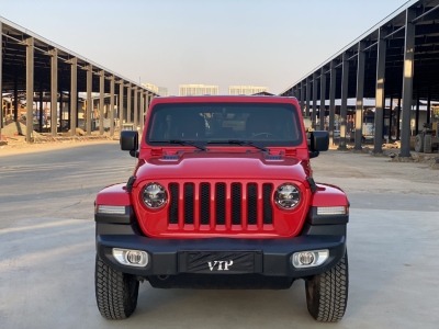 Jeep 牧马人  2019款 2.0T Sahara 四门炫顶版图片