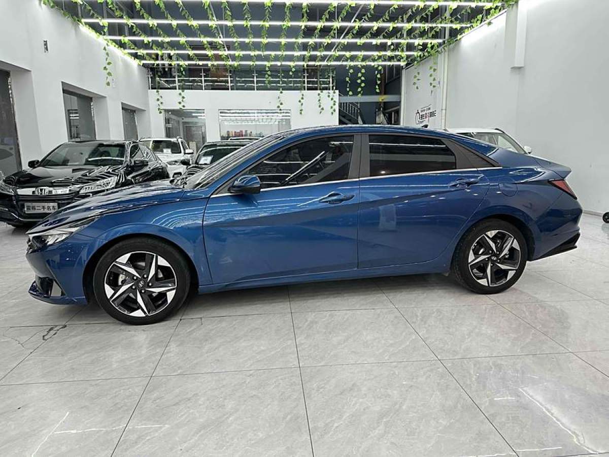 現(xiàn)代 伊蘭特  2021款 1.5L LUX尊貴版圖片