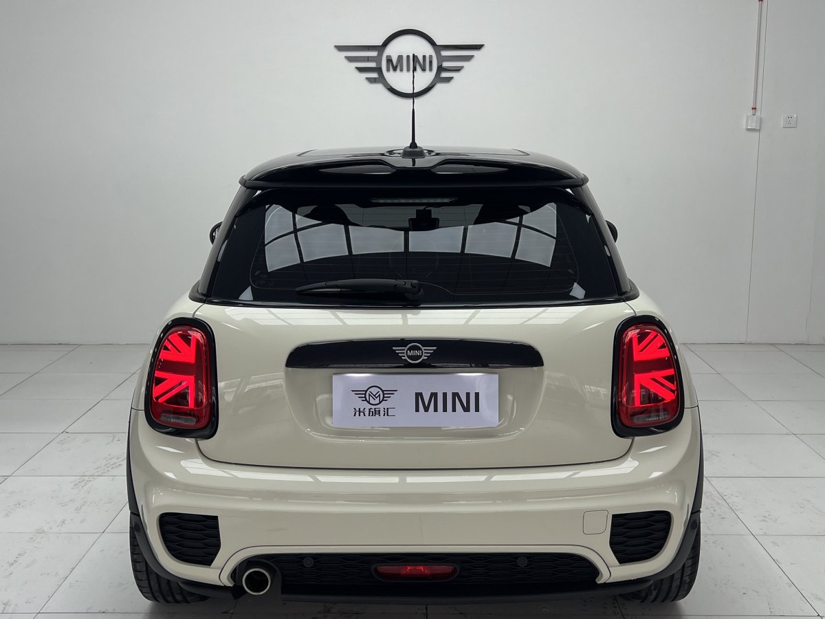 2020年8月MINI MINI  2020款 1.5T COOPER 賽車手