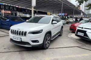 自由光 Jeep 2.0T 四驅(qū)探享版+自動駕駛智慧包