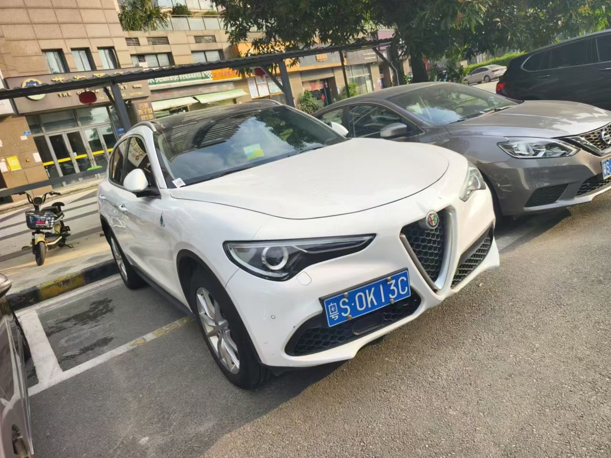 2019年6月阿爾法·羅密歐 Stelvio  2017款 2.0T 200HP 豪華版