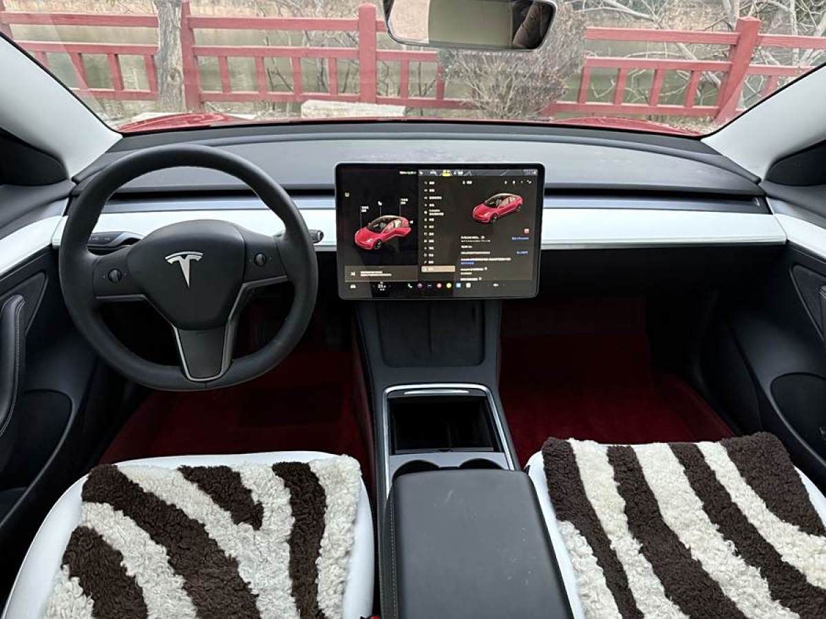 特斯拉 Model 3  2021款 改款 標(biāo)準(zhǔn)續(xù)航后驅(qū)升級版圖片