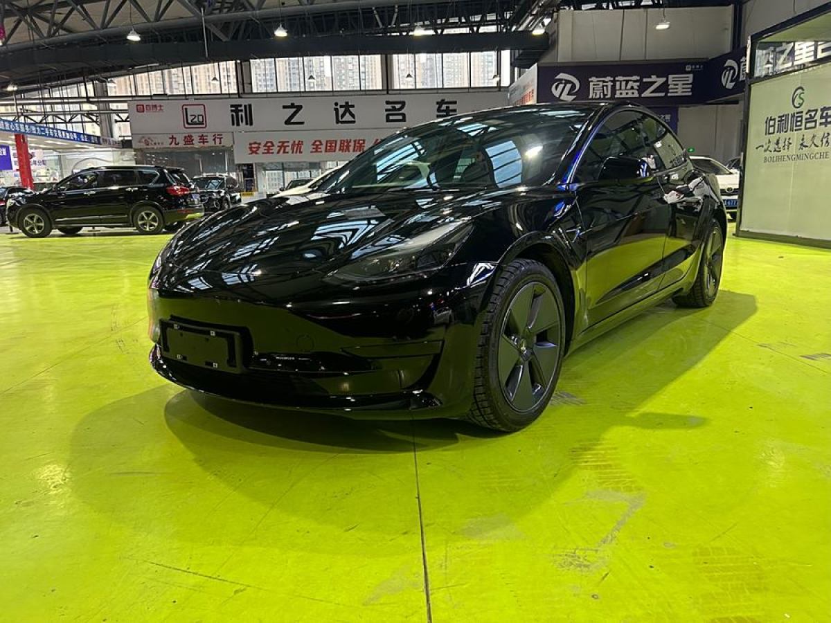 2021年10月特斯拉 Model 3  2021款 改款 標(biāo)準(zhǔn)續(xù)航后驅(qū)升級(jí)版