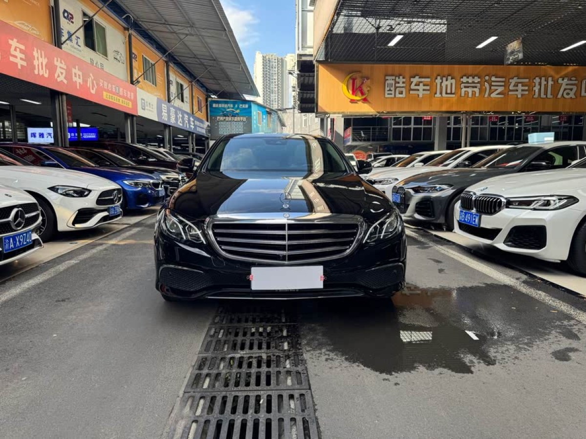 奔馳 奔馳E級(jí)  2019款 改款 E 300 L 豪華型圖片