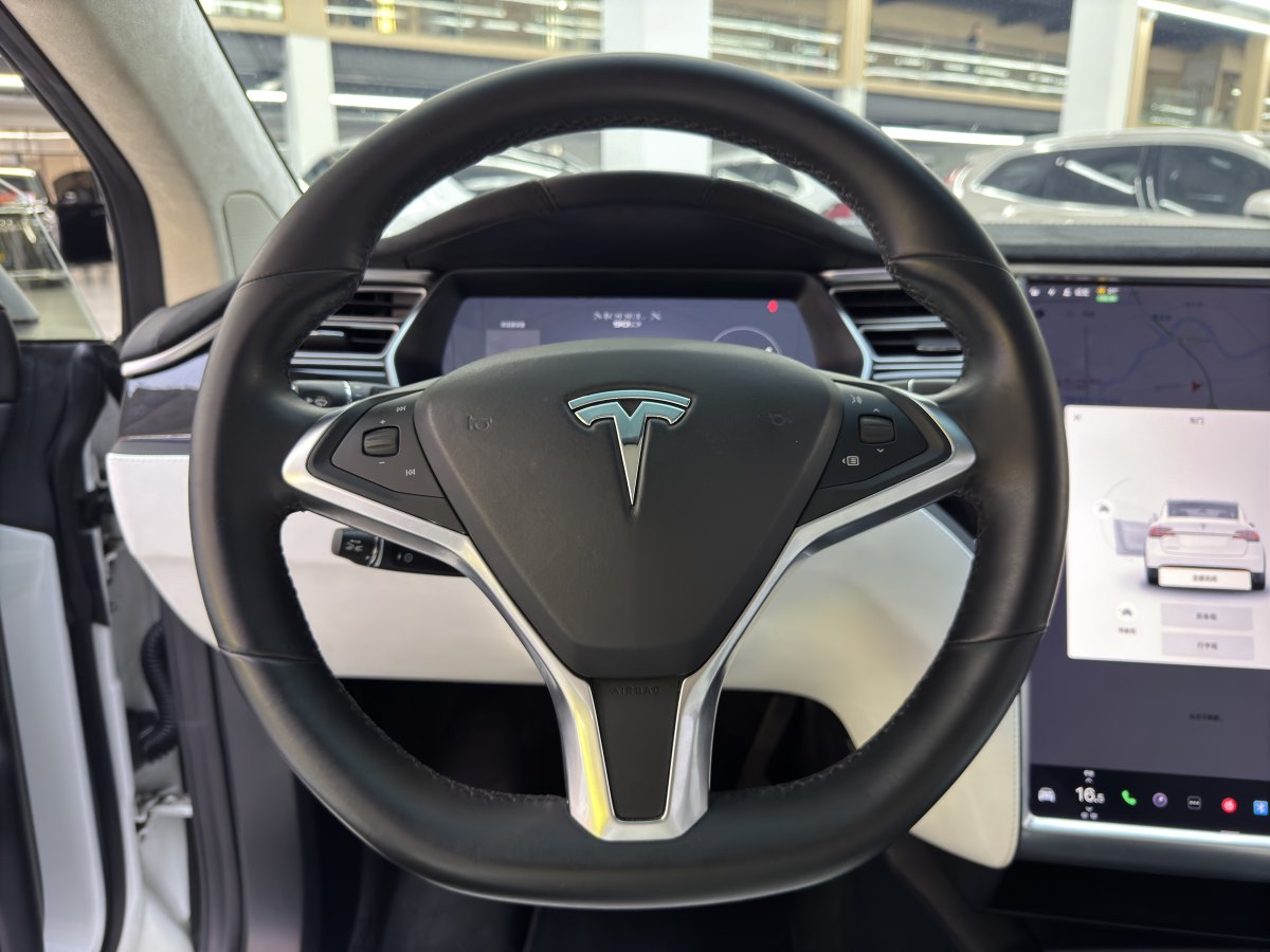 特斯拉 Model X  2016款 Model X 90D圖片