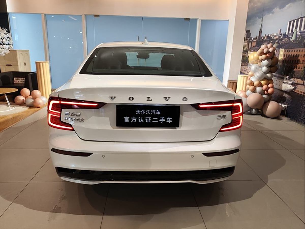 沃爾沃 S60L  2024款 B5 智雅運(yùn)動(dòng)版圖片