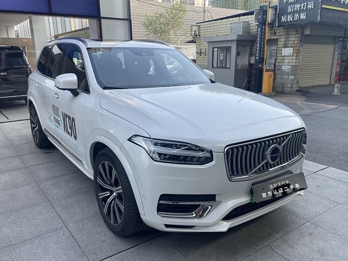 沃爾沃 XC90新能源  2022款 改款 E驅(qū)混動 T8 智尊豪華版 7座圖片